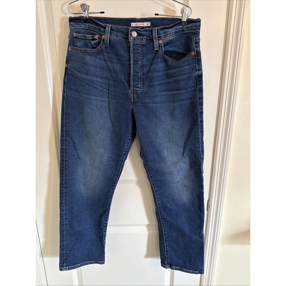 Levi's Denim - Women's Levi's Wedgie Straight Jeans Sz 32 High Rise  Button Fly Medium Wash